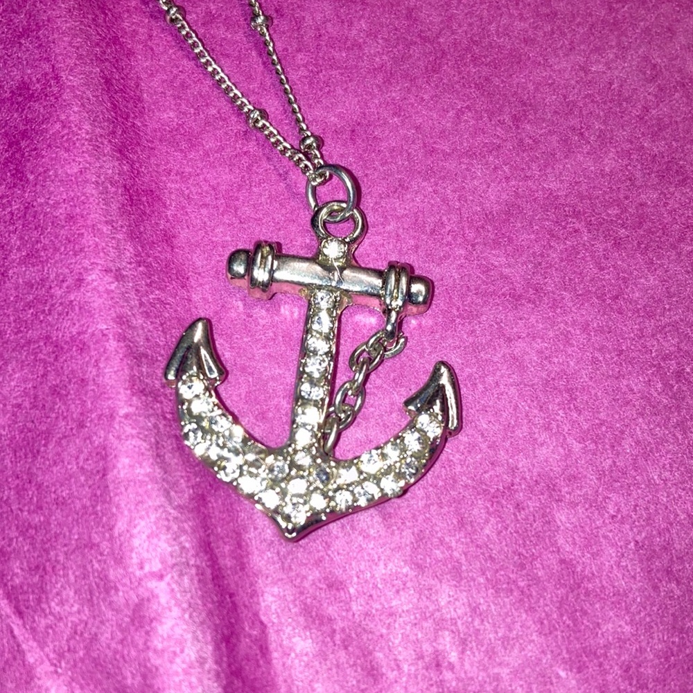 Ships anchor necklace with rhinestones